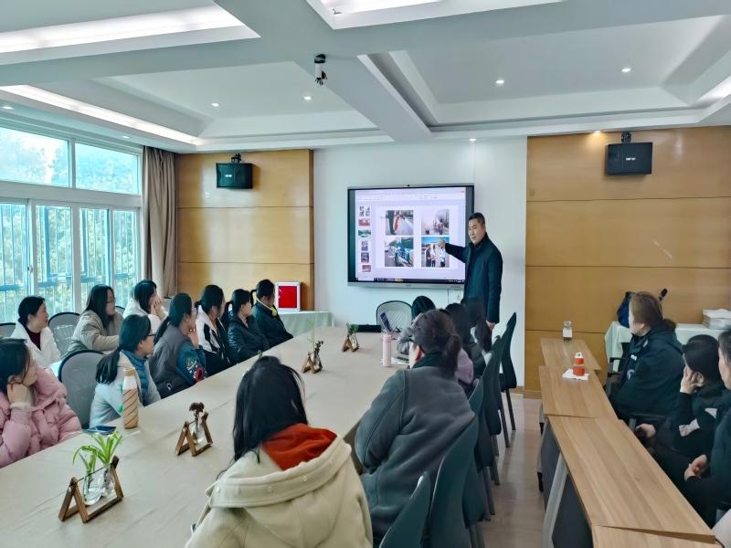 全民消防  生命至上 ——莘塔幼儿园开展安全用电消防专题培训